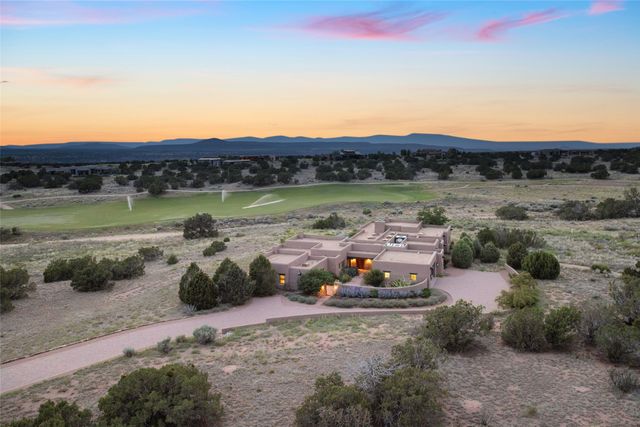 15 Calle Ojitos, Santa Fe, NM 87506