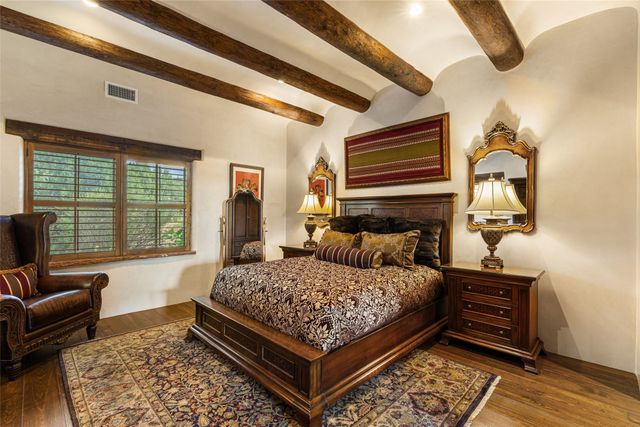 15 Calle Ojitos, Santa Fe, NM 87506