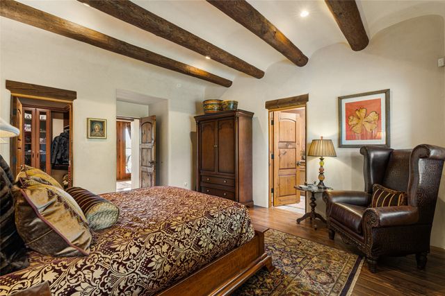 15 Calle Ojitos, Santa Fe, NM 87506