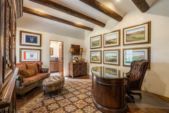 15 Calle Ojitos, Santa Fe, NM 87506