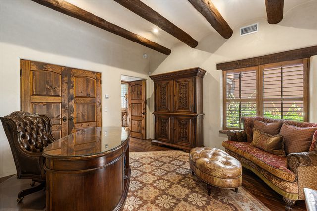 15 Calle Ojitos, Santa Fe, NM 87506