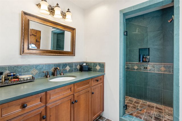 15 Calle Ojitos, Santa Fe, NM 87506