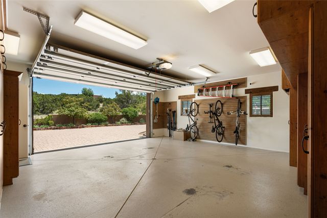 15 Calle Ojitos, Santa Fe, NM 87506