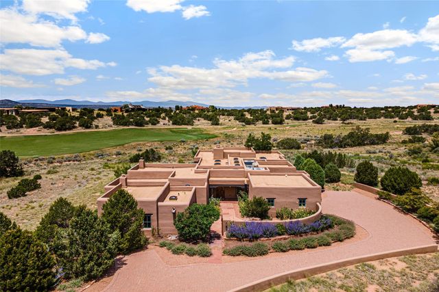 15 Calle Ojitos, Santa Fe, NM 87506