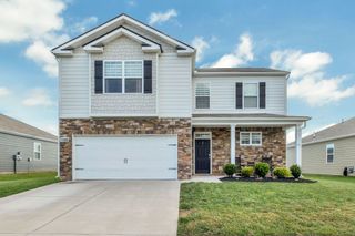 5080 Hunters Village Dr, Lebanon, TN 37087