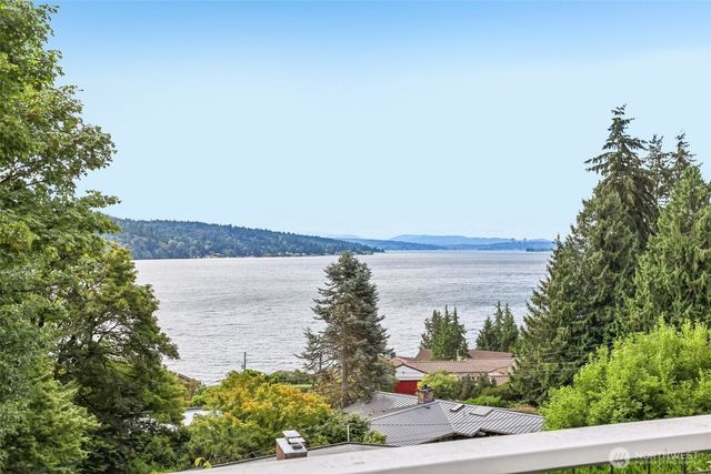 3736 NE 153rd Street, Lake Forest Park, WA 98155