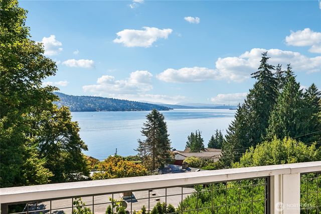 3736 NE 153rd Street, Lake Forest Park, WA 98155