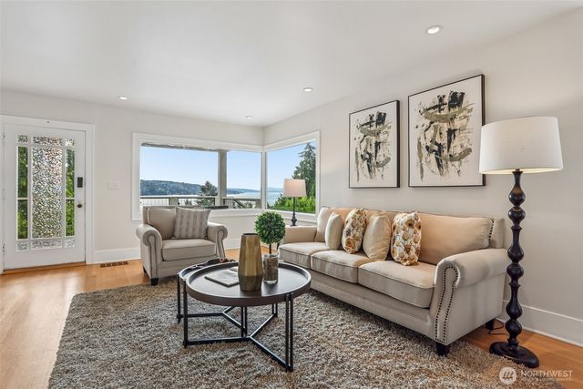 3736 NE 153rd Street, Lake Forest Park, WA 98155