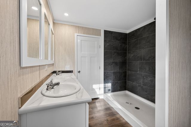 720 Woodland Circle, Loganville, GA 30052