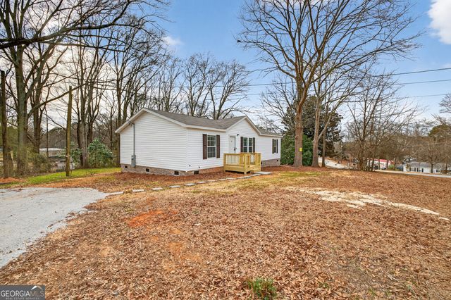 720 Woodland Circle, Loganville, GA 30052