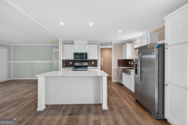 720 Woodland Circle, Loganville, GA 30052