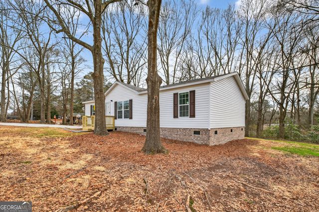 720 Woodland Circle, Loganville, GA 30052