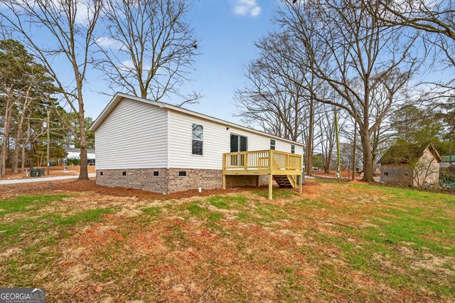 720 Woodland Circle, Loganville, GA 30052