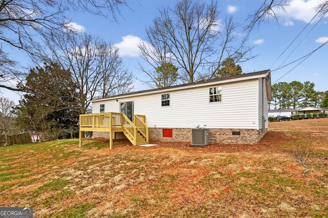 720 Woodland Circle, Loganville, GA 30052