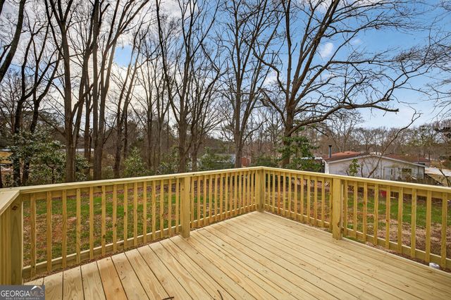 720 Woodland Circle, Loganville, GA 30052