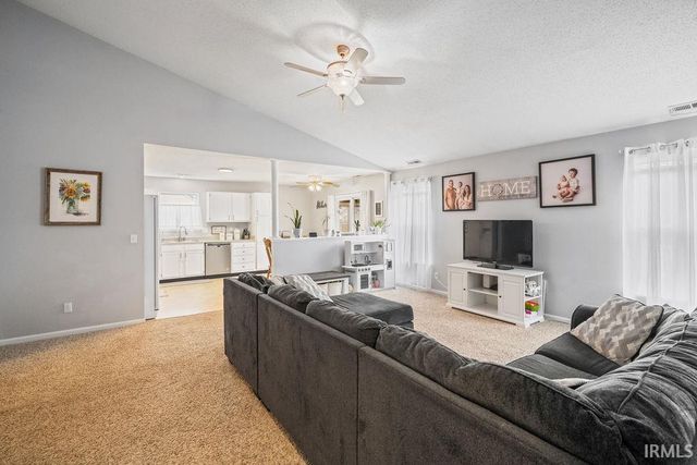 911 SHORE BEND Boulevard, Kokomo, IN 46902