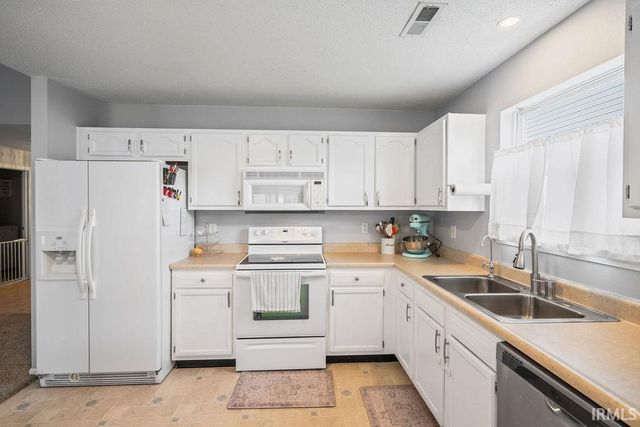 911 SHORE BEND Boulevard, Kokomo, IN 46902
