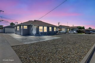 1483 E Bardsley Avenue, Tulare, CA 93274
