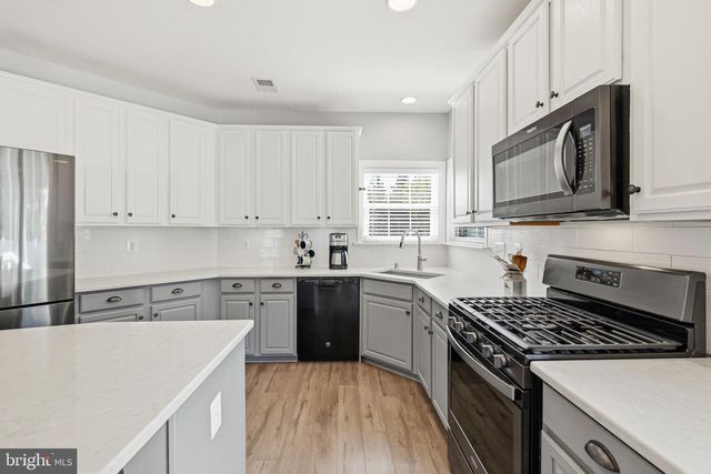 43299 HEATHER LEIGH CT, Ashburn, VA 20147