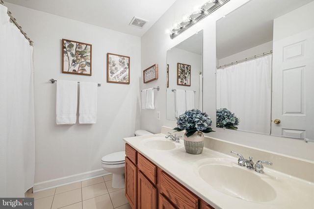 43299 HEATHER LEIGH CT, Ashburn, VA 20147
