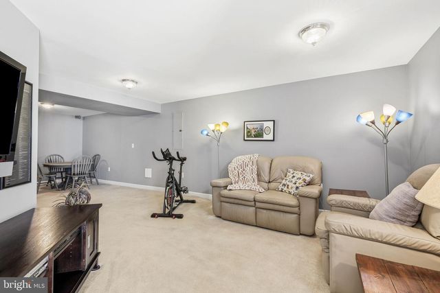 43299 HEATHER LEIGH CT, Ashburn, VA 20147