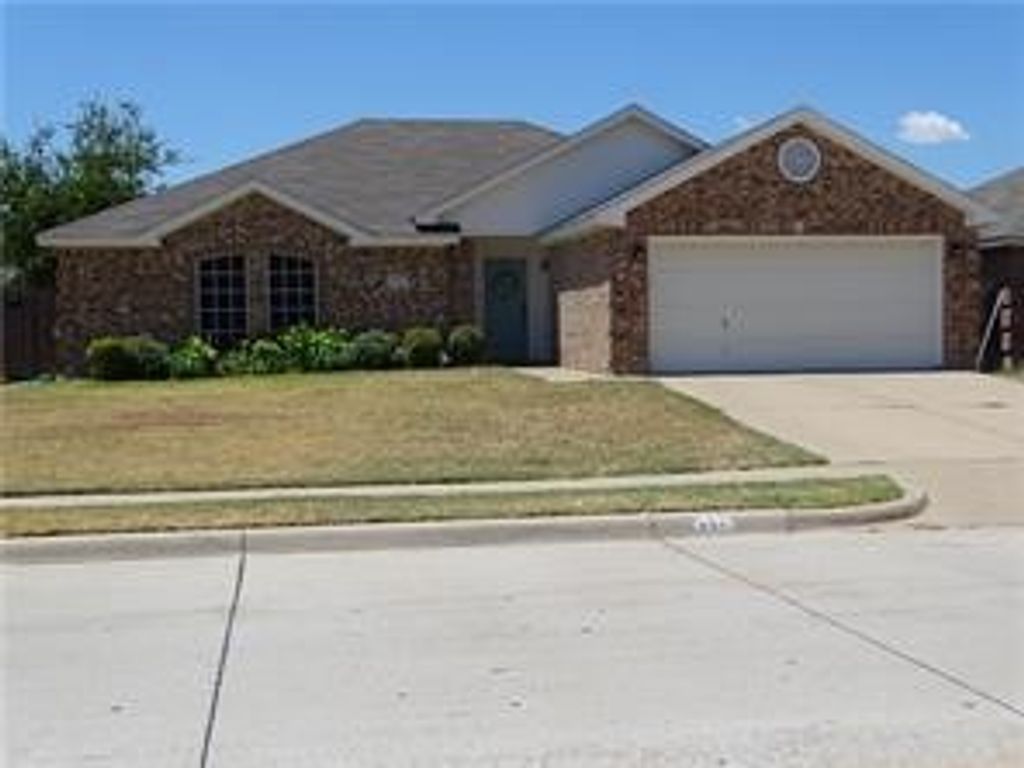 951 Morgan Drive, Burleson, TX 76028
