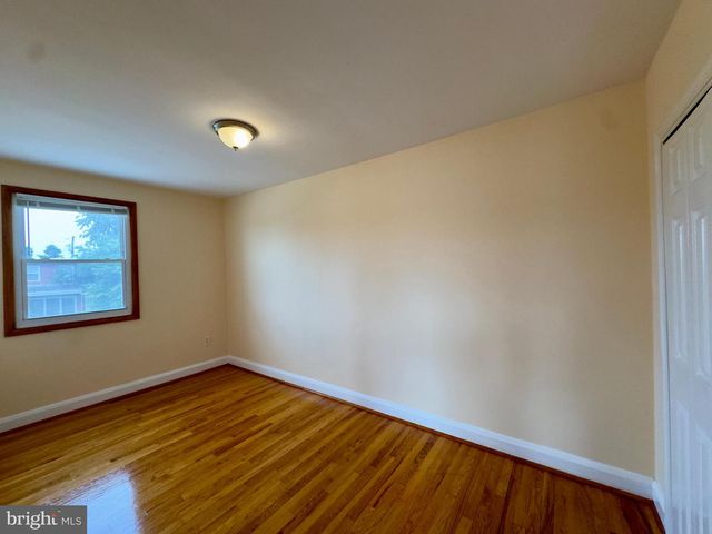 1243 S GRANTLEY ST, Baltimore, MD 21229
