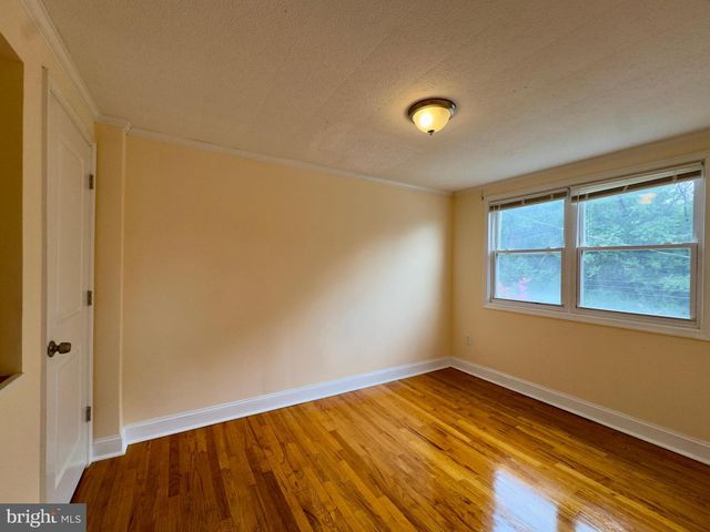 1243 S GRANTLEY ST, Baltimore, MD 21229