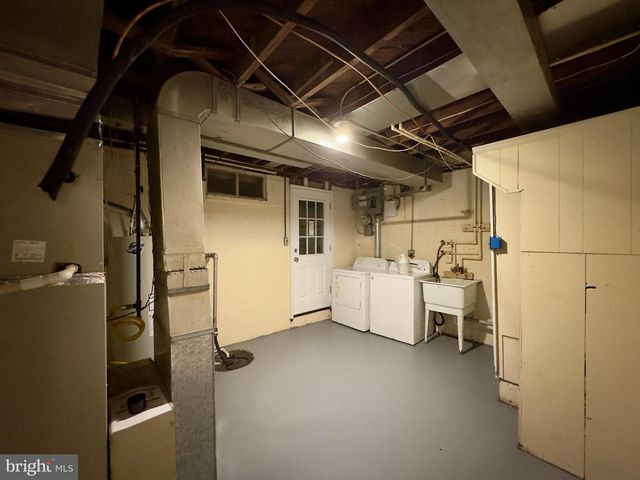 1243 S GRANTLEY ST, Baltimore, MD 21229