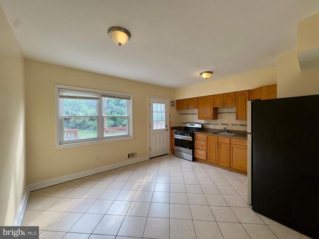 1243 S GRANTLEY ST, Baltimore, MD 21229