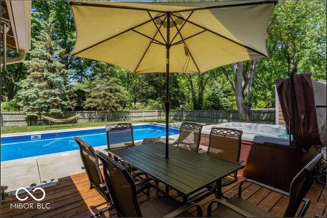 8210 Castleton Boulevard, Indianapolis, IN 46256