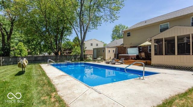 8210 Castleton Boulevard, Indianapolis, IN 46256