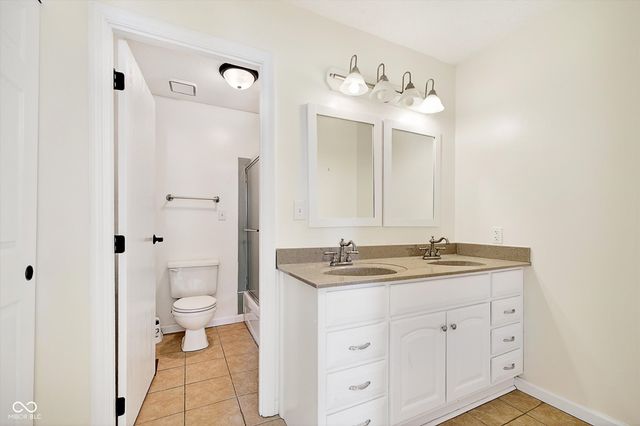 8210 Castleton Boulevard, Indianapolis, IN 46256