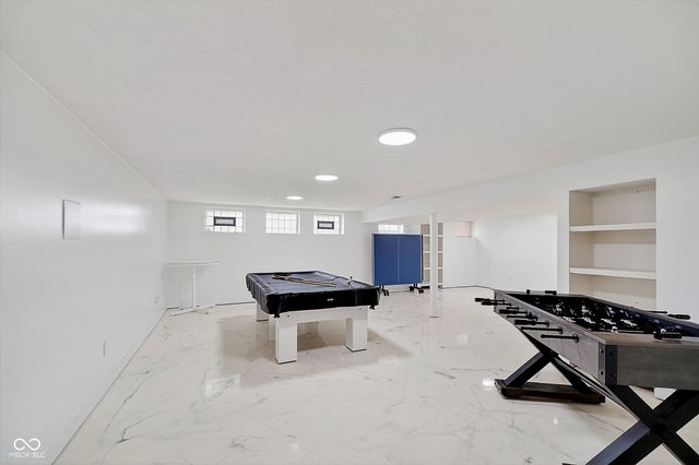 8210 Castleton Boulevard, Indianapolis, IN 46256