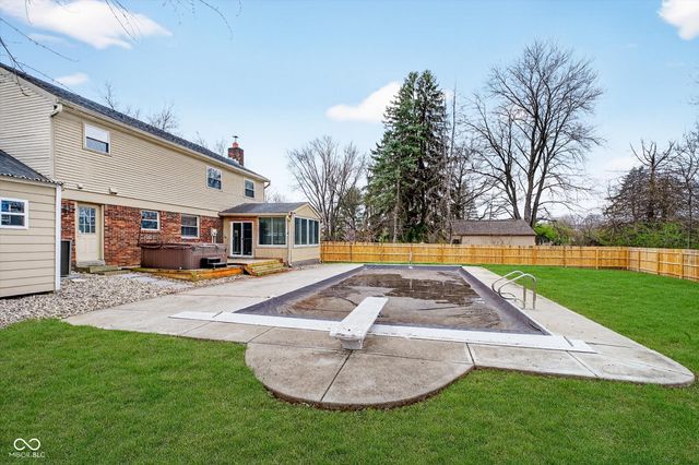 8210 Castleton Boulevard, Indianapolis, IN 46256