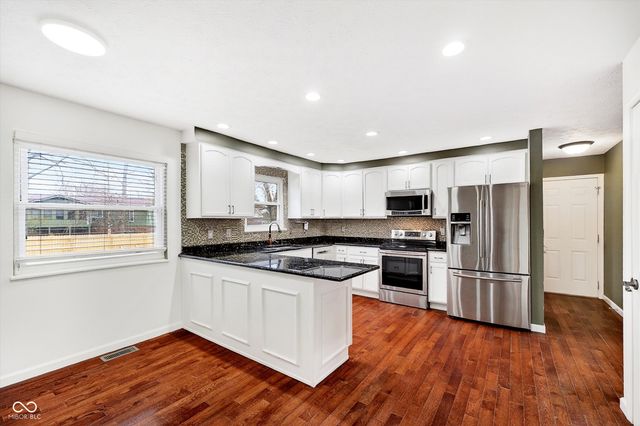 8210 Castleton Boulevard, Indianapolis, IN 46256