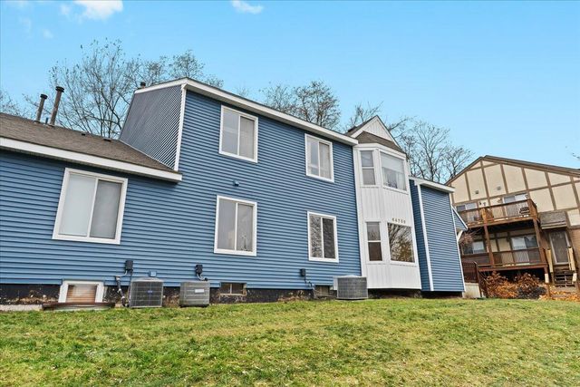 44750 Bayview Drive 37, Novi, MI 48377