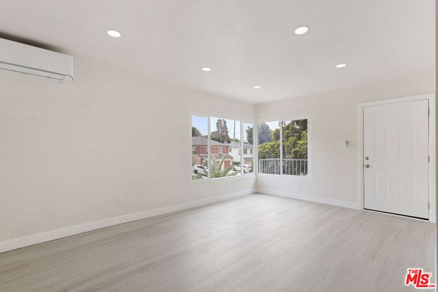 7127 Ramsgate Avenue, Los Angeles, CA 90045