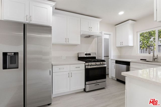 7127 Ramsgate Avenue, Los Angeles, CA 90045