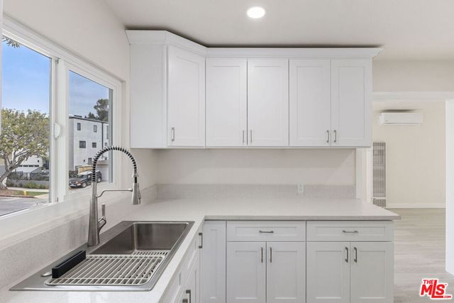 7127 Ramsgate Avenue, Los Angeles, CA 90045