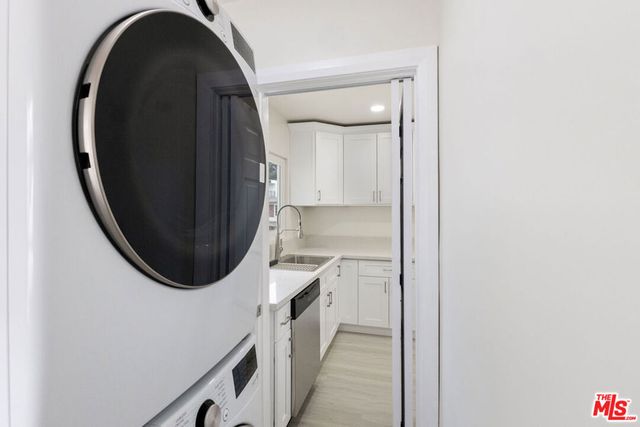 7127 Ramsgate Avenue, Los Angeles, CA 90045