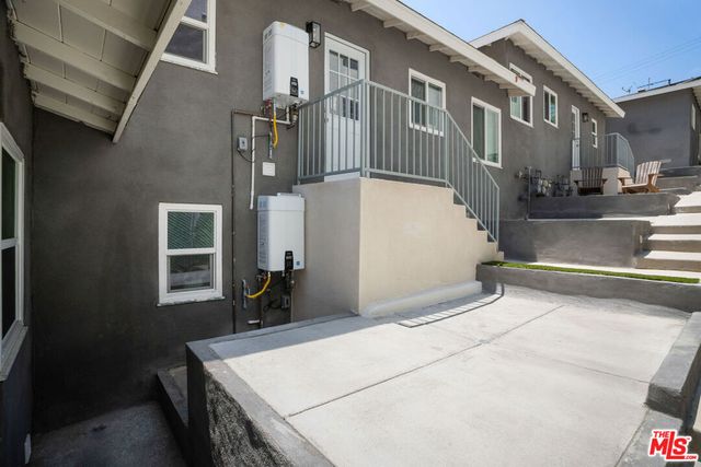 7127 Ramsgate Avenue, Los Angeles, CA 90045