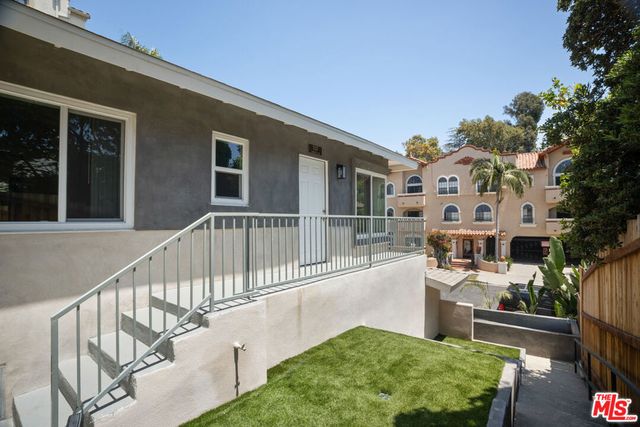 7127 Ramsgate Avenue, Los Angeles, CA 90045