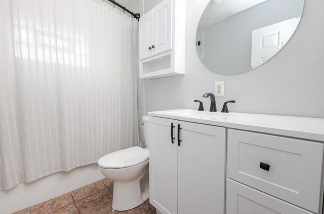 7166 S 37th PLACE, Franklin, WI 53132