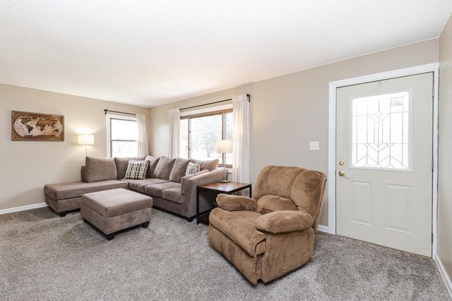 7166 S 37th PLACE, Franklin, WI 53132