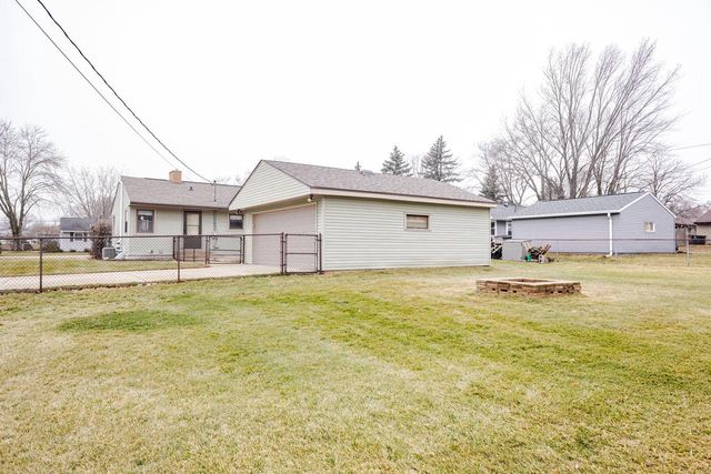 7166 S 37th PLACE, Franklin, WI 53132