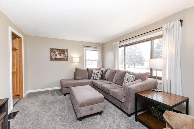 7166 S 37th PLACE, Franklin, WI 53132