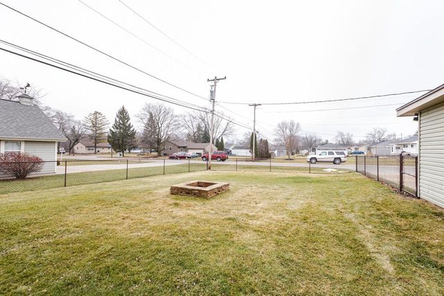 7166 S 37th PLACE, Franklin, WI 53132