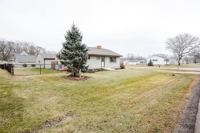 7166 S 37th PLACE, Franklin, WI 53132