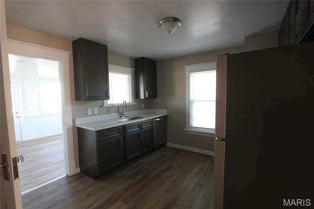 1034 N Rock Hill Road, Rock Hill, MO 63119